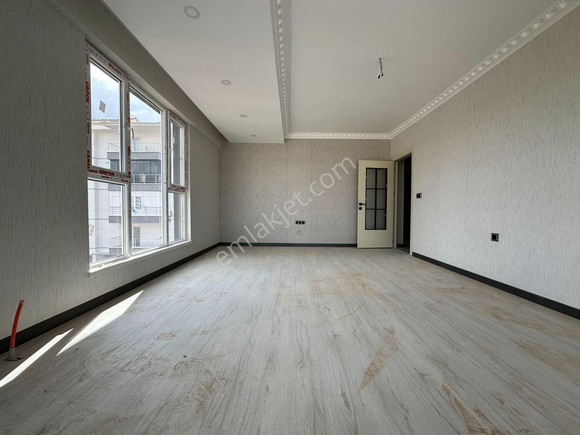 Pursaklar Mehmet Zengin Emlak'tan Asansörlü Sıfır 1.kat 3+1 Ful Yapılı Daire - Görsel 16