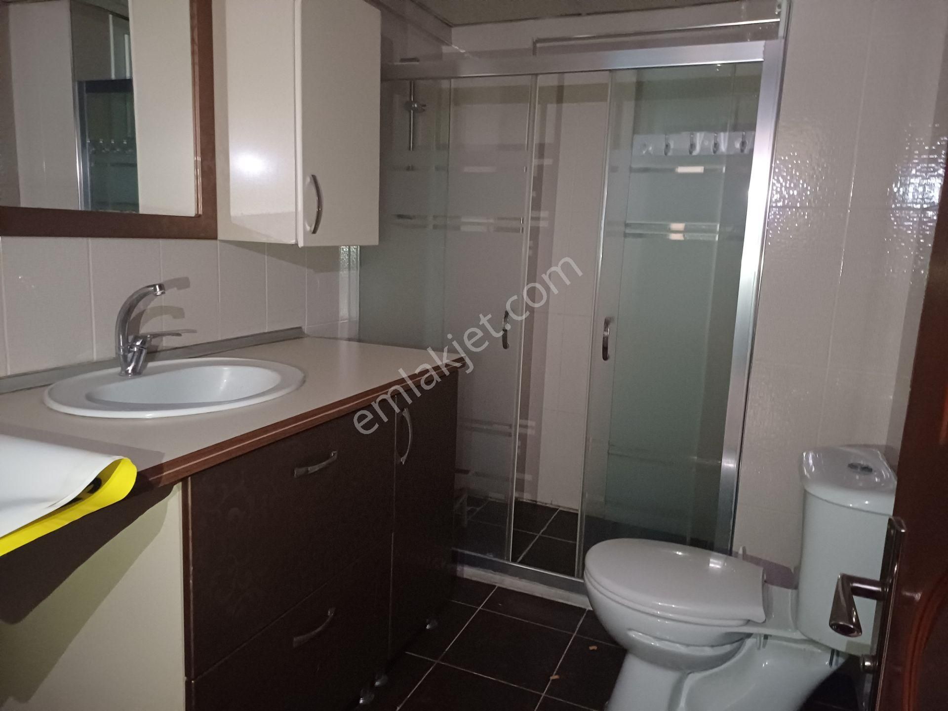 İzmir Menderes Pazaryeri Anacadde Doğalgazlı Ebebynli Otoparklı Büyük Daire - Görsel 8