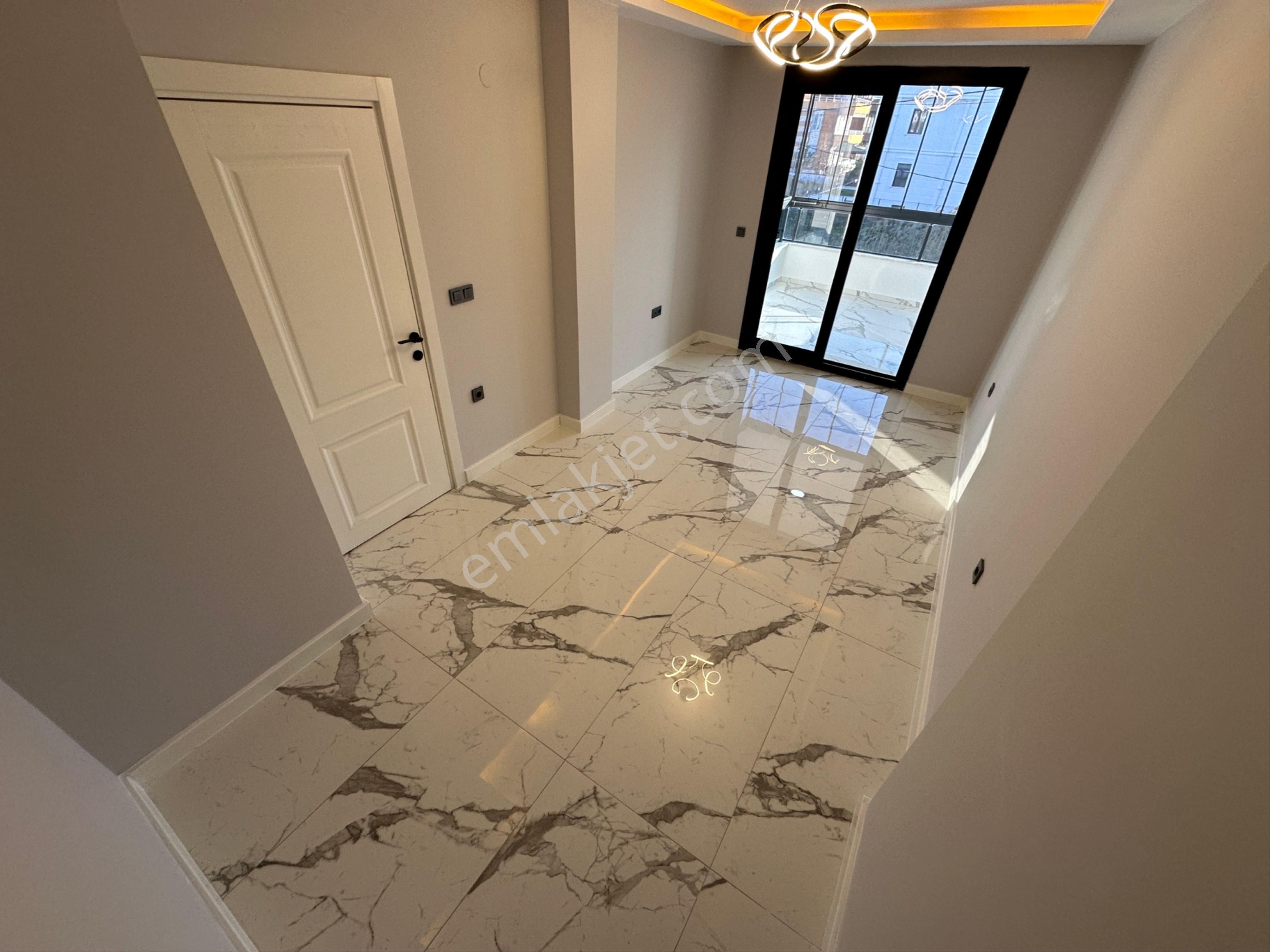 Cantan Emlaktan Akçay'da 1+1 3 Yaşında Lüks Tasarımlı Fırsat Daire - Görsel 6