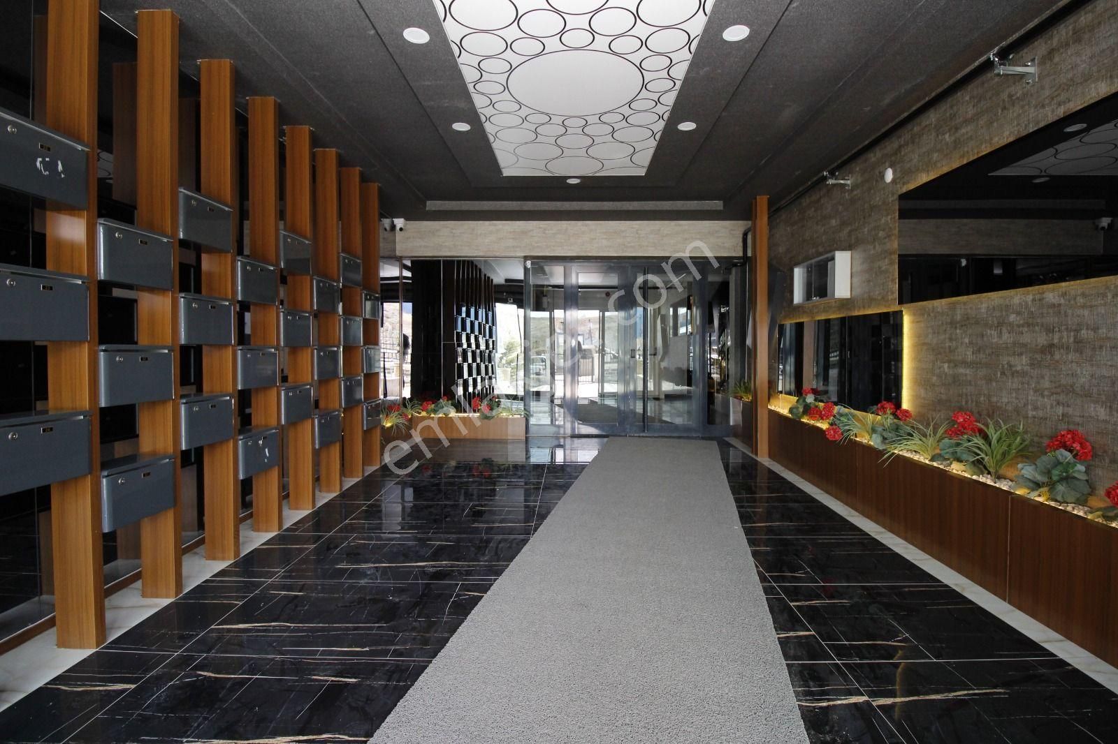 Pursaklar Mehmet Zengin Emlak'tan Otoparklı 6.kat 4+1 Ultr Lüks Sitede Daire - Görsel 28