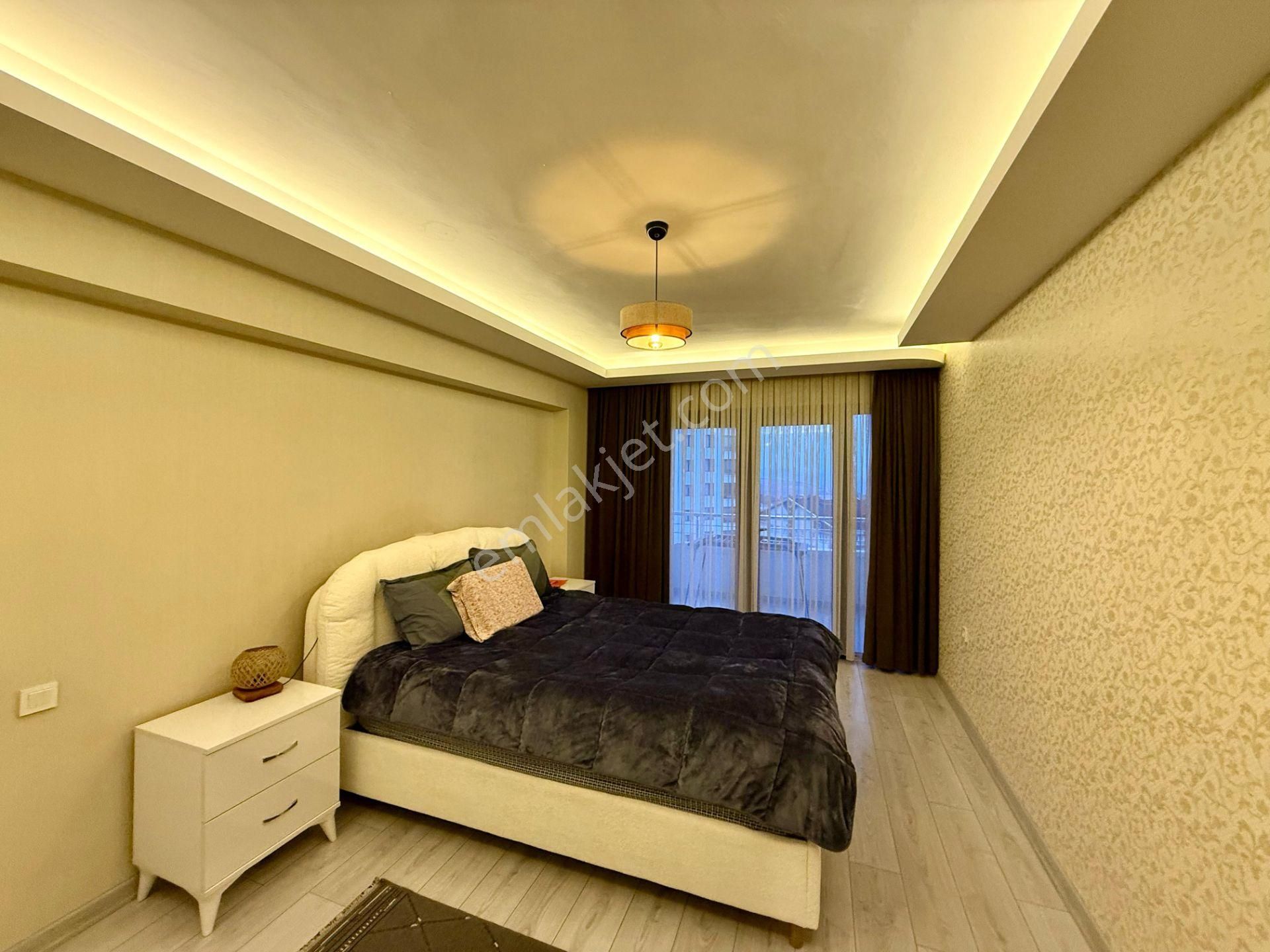 Pursaklar Mehmet Zengin Emlak'tan Teras Balkonlu Çift Banyolu 6.kat 4+1 Ultra Lüks Sitede Daire - Görsel 24