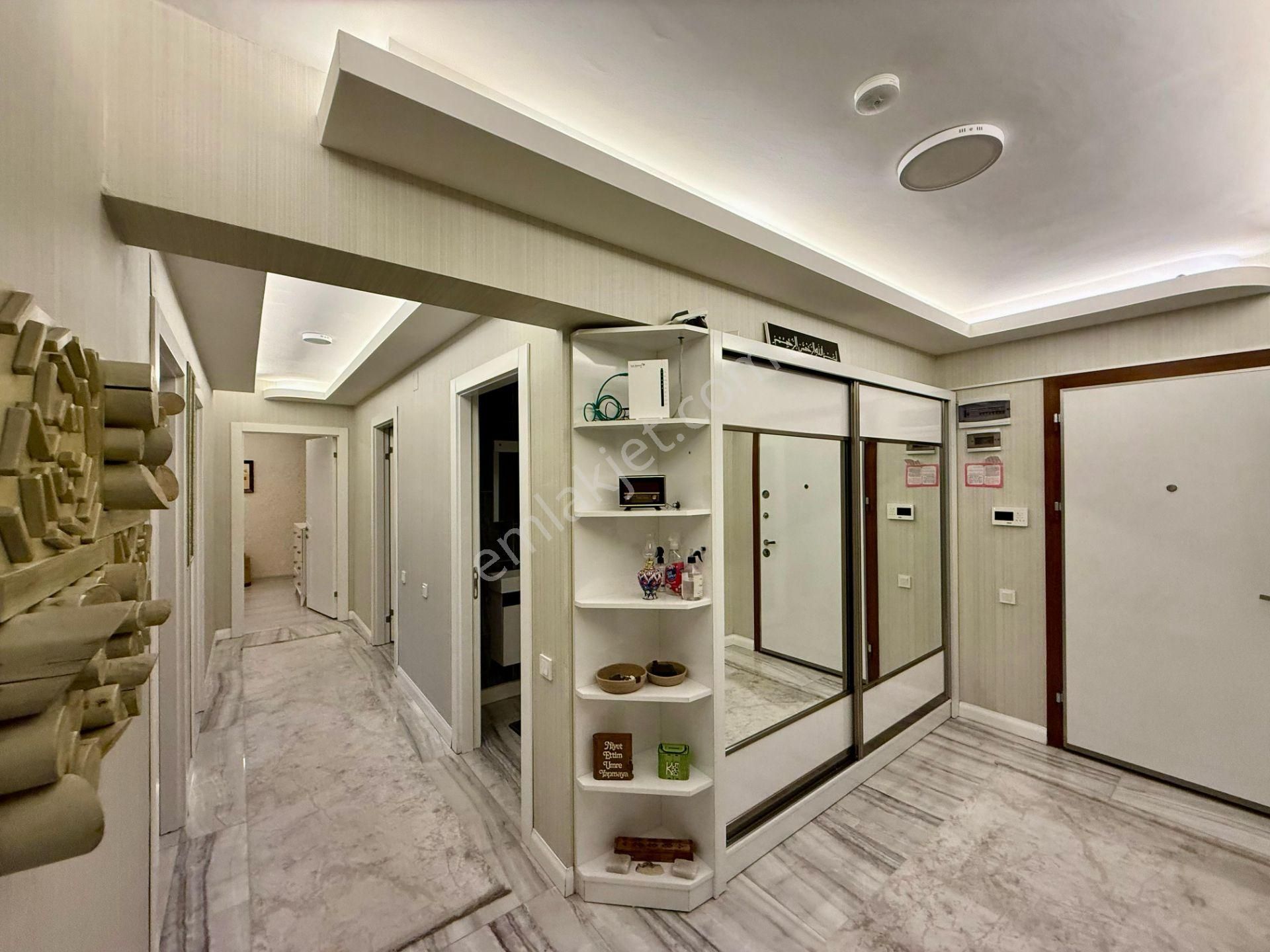 Pursaklar Mehmet Zengin Emlak'tan Teras Balkonlu Çift Banyolu 6.kat 4+1 Ultra Lüks Sitede Daire - Görsel 42