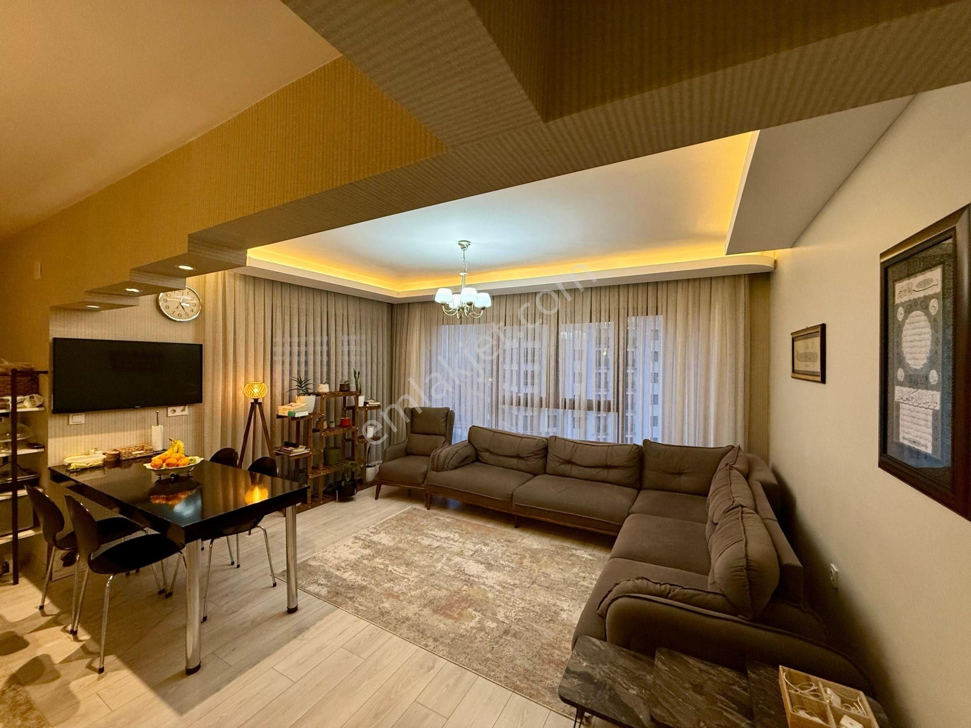 Pursaklar Mehmet Zengin Emlak'tan Teras Balkonlu Çift Banyolu 6.kat 4+1 Ultra Lüks Sitede Daire - Görsel 4