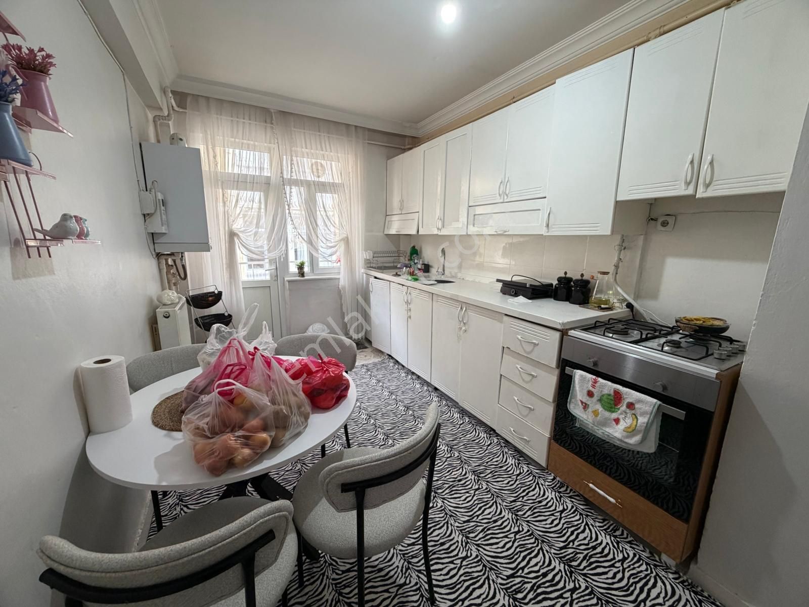 Hatboyunda Doğal Gazlı Asansörlü 2+1 Satılık Daire