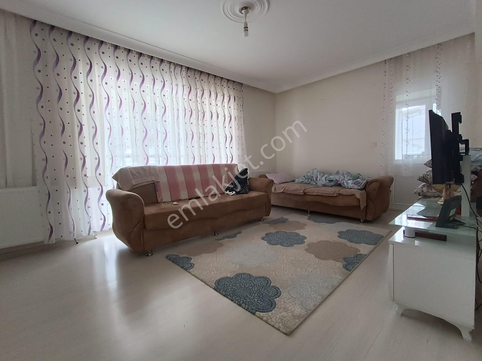 Kent'ten Fırsatlar Bitmiyor... Şehitler Cd. Üzeri Çok Katlıda Y.giriş Süperlüx Geniş Ferah...