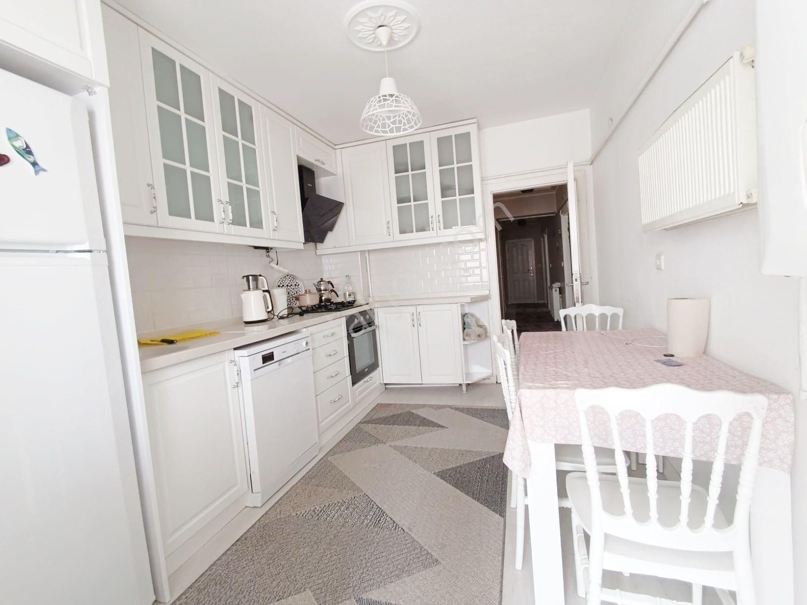 Kent'ten Mutlu Cadde Dibinde 5+1 Manzaralı Teraslı Dubleks - Görsel 16