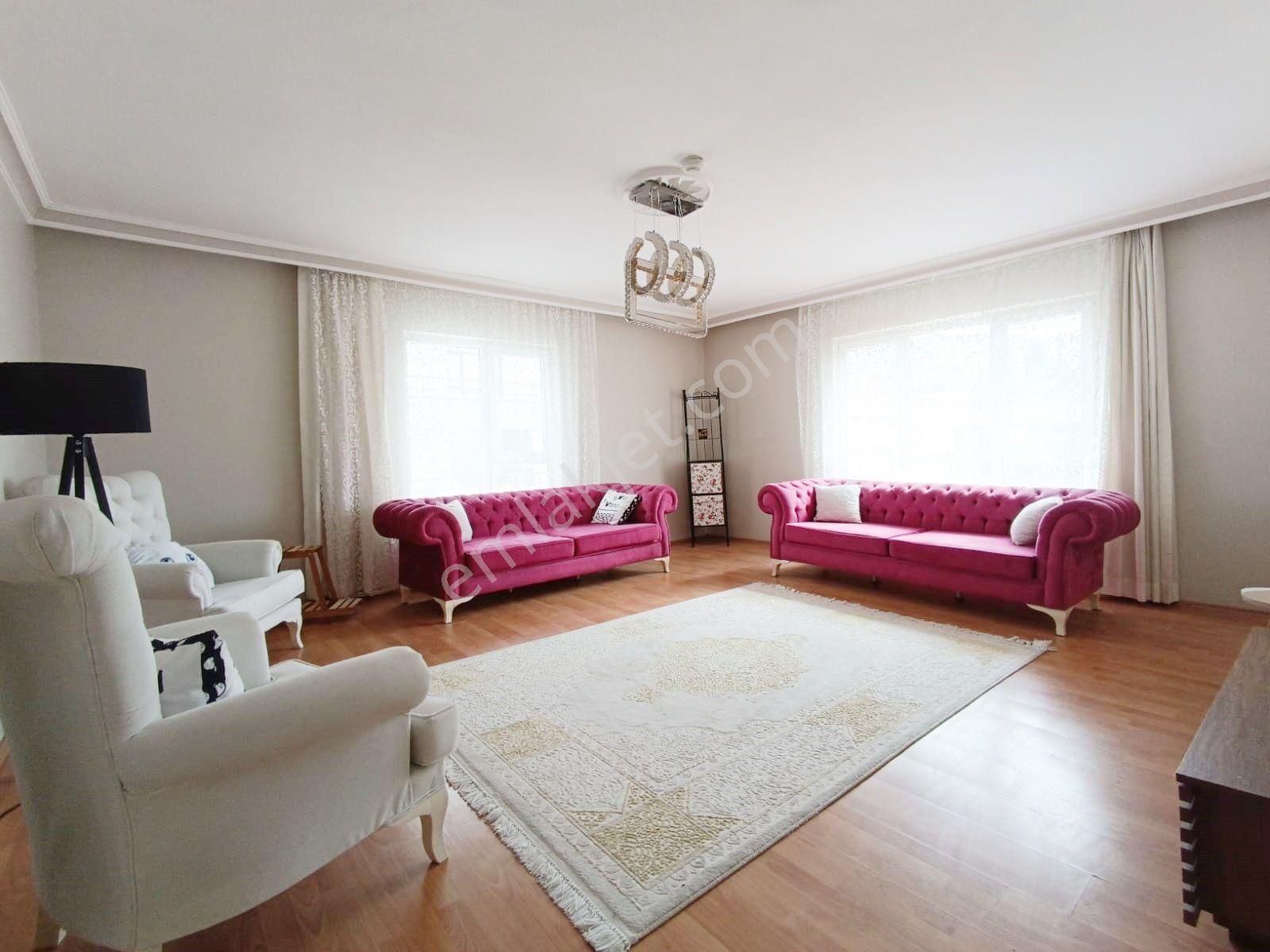 Kent'ten Mutlu Cadde Dibinde 5+1 Manzaralı Teraslı Dubleks - Görsel 3