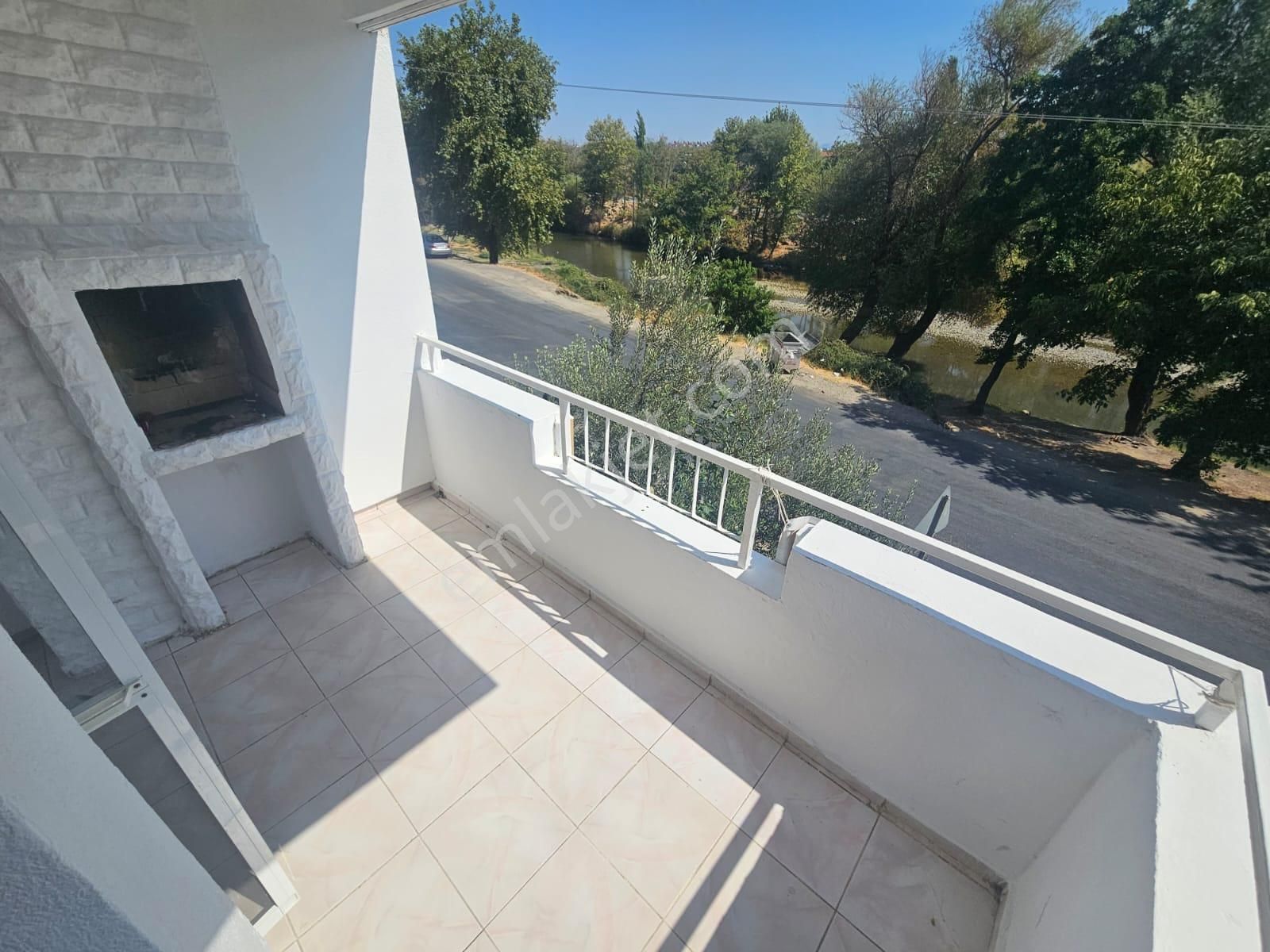 Cantan Emlaktan Akcay İkizcay'da Full Yapılı Geniş Balkonlu Yeşil Alan Cepheli - Görsel 24