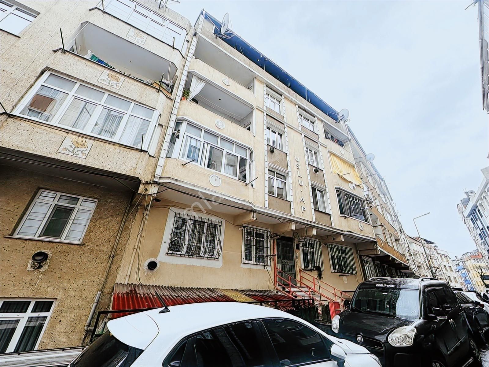 Karadeniz Mahallesi'nde Komple Tadilatlı 2+1 85 M² Satılık Daire