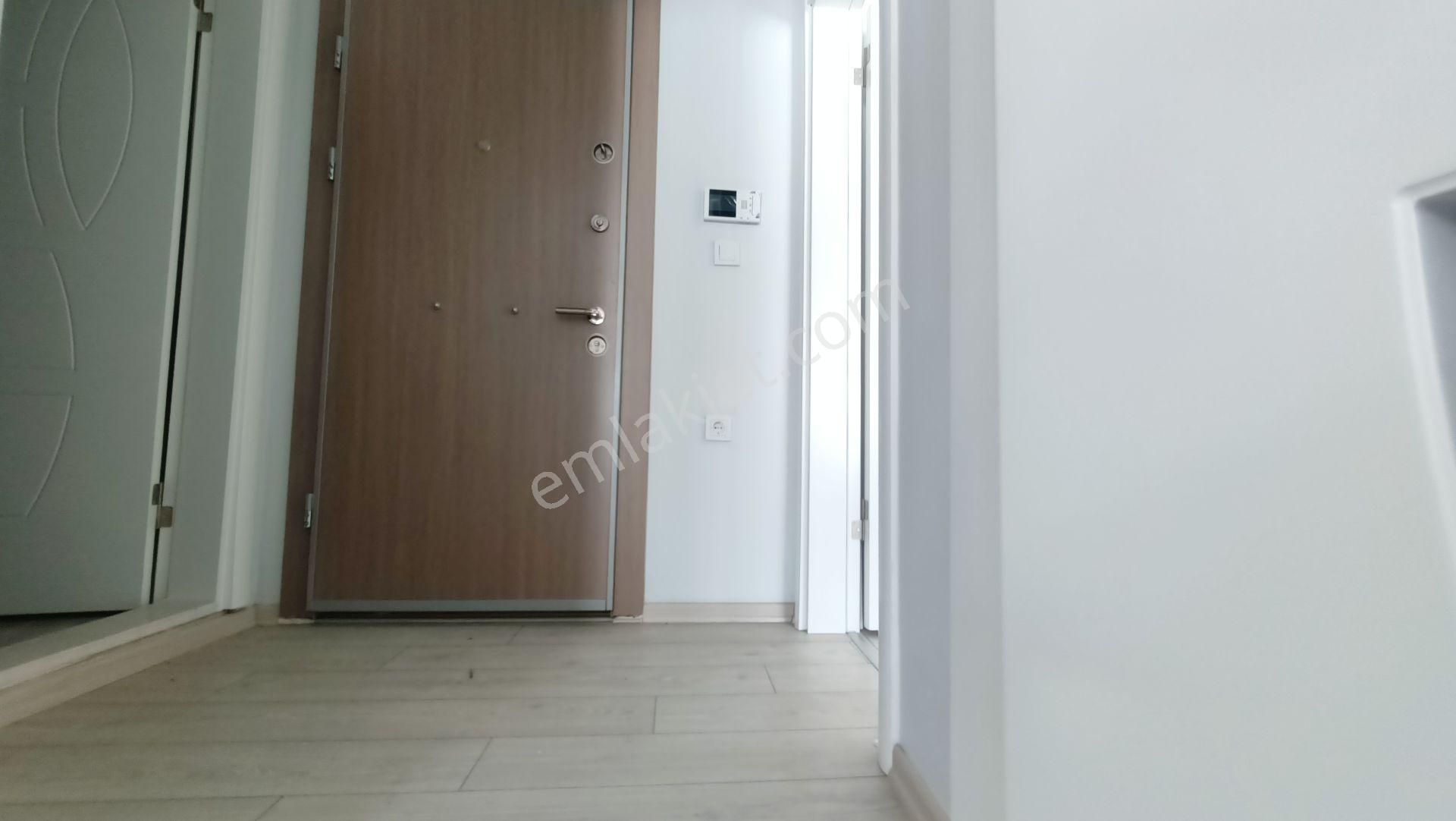 Cantan Emlaktan Akçay İkizçayda Asansörlü 4 Yaşında 1+1 Lüks Daire - Görsel 25