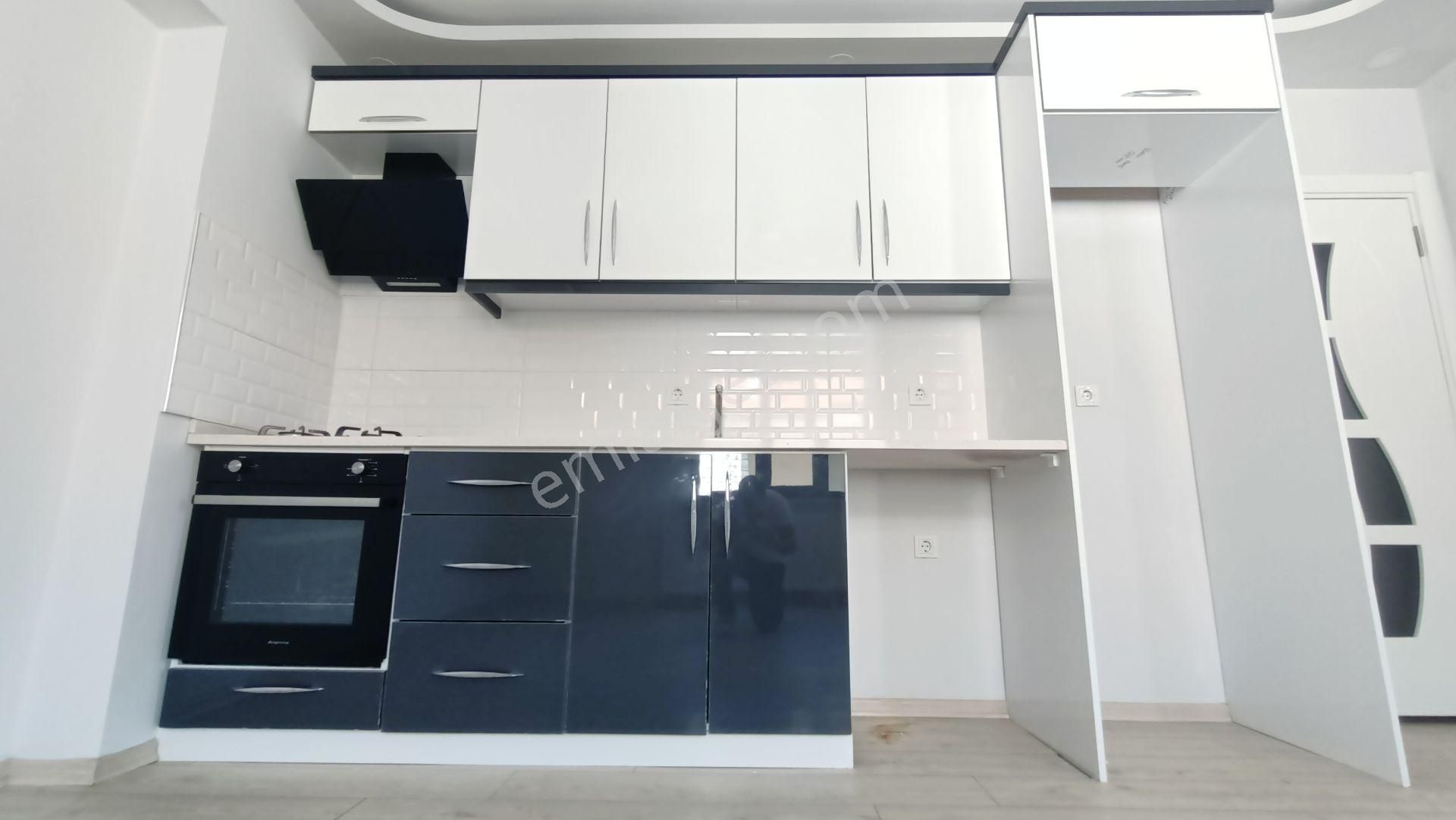 Cantan Emlaktan Akçay İkizçayda Asansörlü 4 Yaşında 1+1 Lüks Daire - Görsel 2