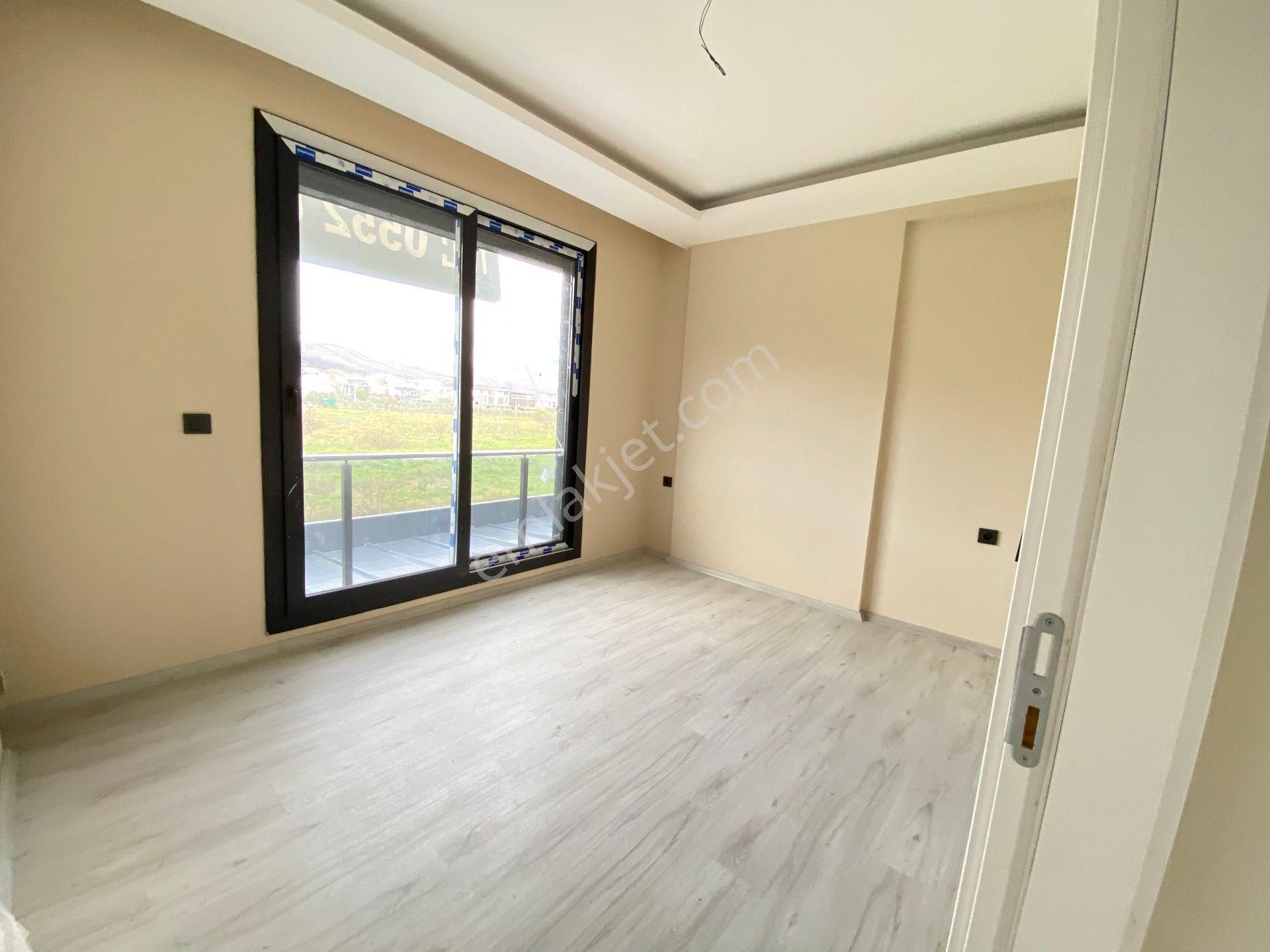 Seferihisar Cumhuriyet’te Denize Yakın, Modern Tasarımlı Köşe 3+1 Villa! - Görsel 16