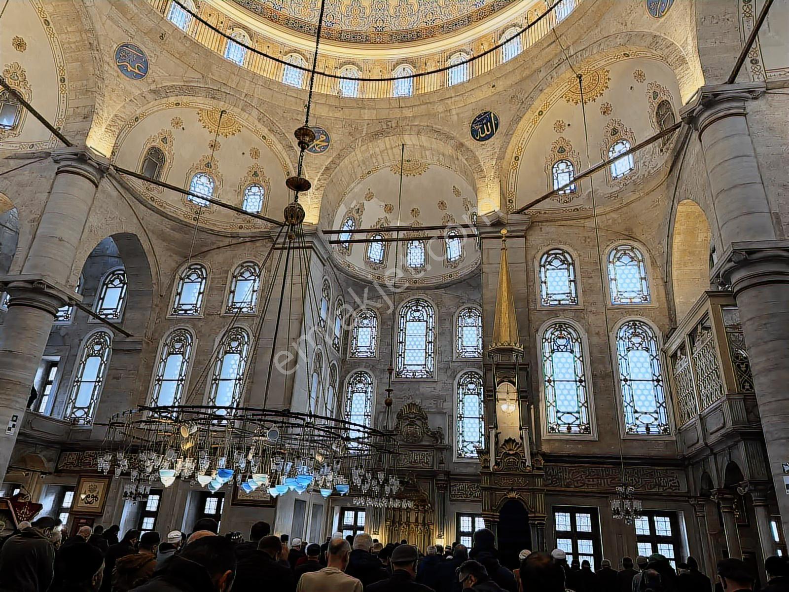 Eyüpsultan Camiine 100 Mt Mesafede Kapalı Caddede - Görsel 20