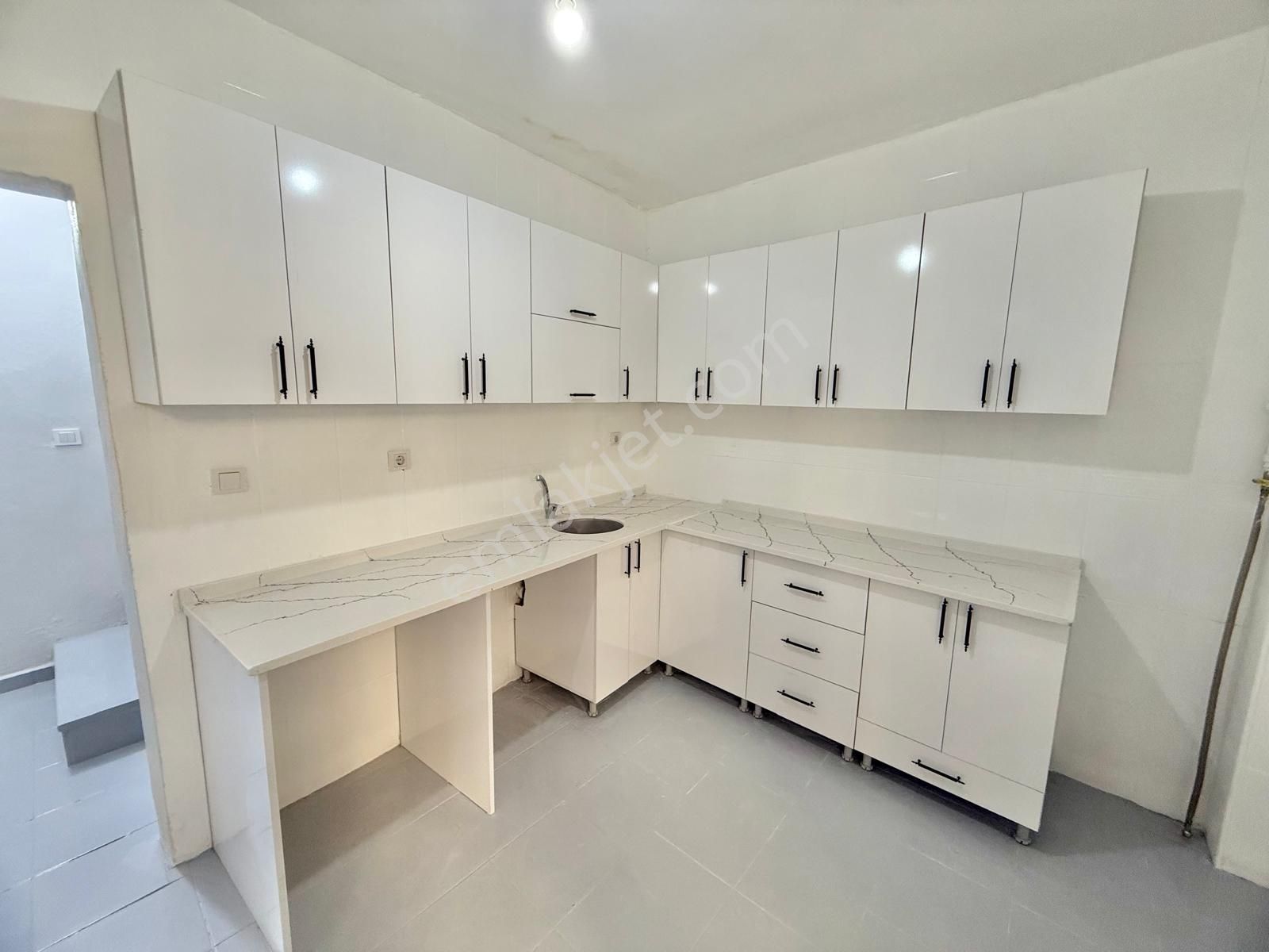 Sultangazi Esentepe'de 3+1 Satılık Bahçe Kat