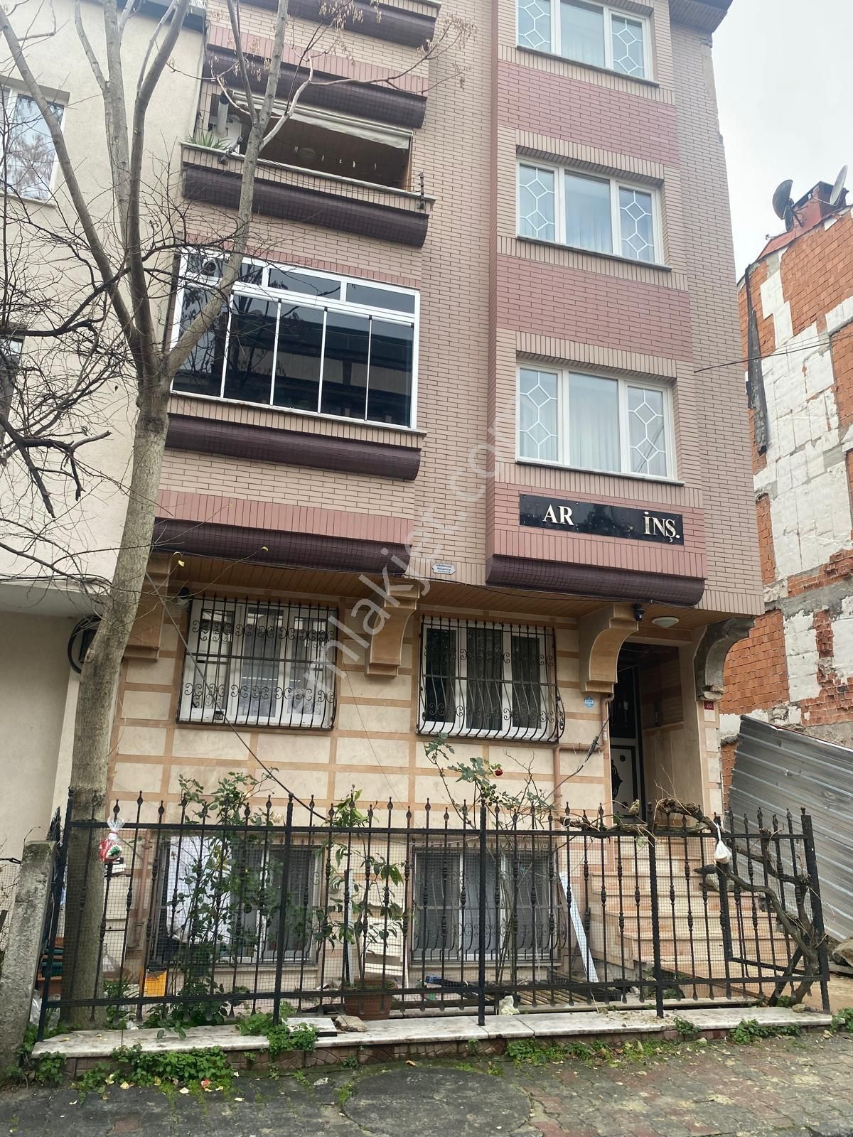 Yıldırım Mahallesinde Satılık Bahçe Katı...