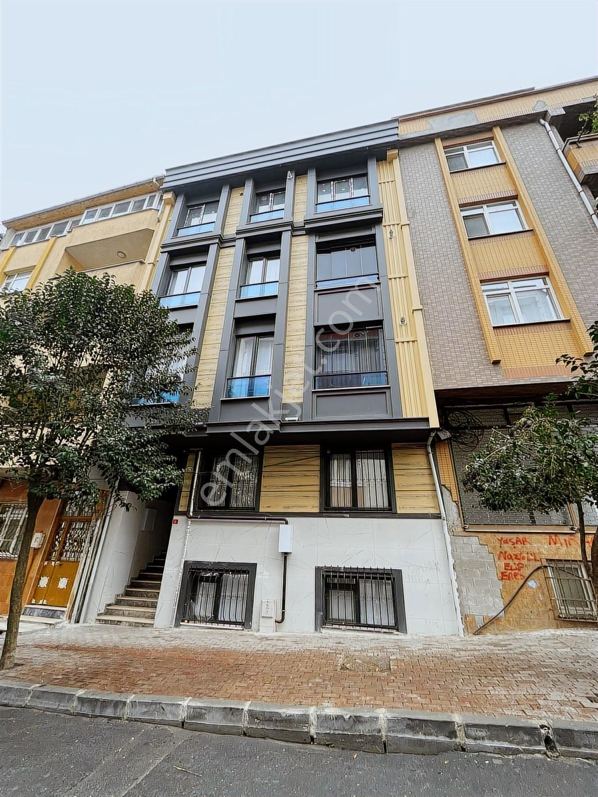 Bayrampaşa Cevatpaşada Sıfır 3+1 Dubleks İskanlı Tapu Harcı Yok