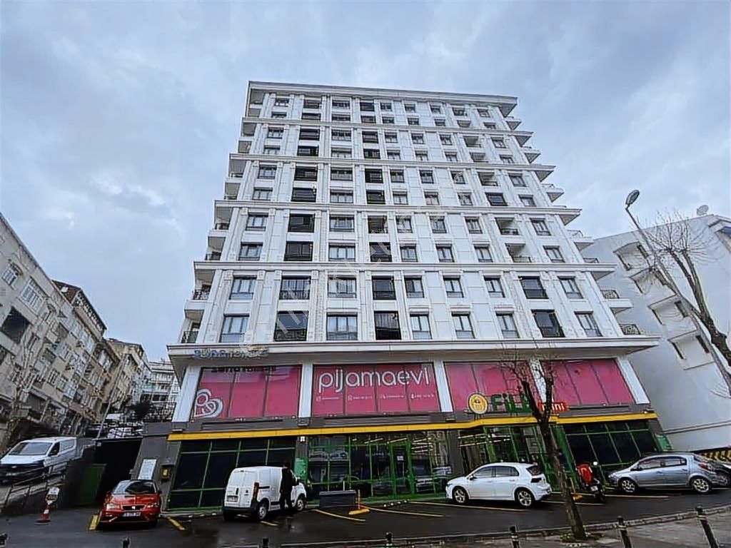 Özsuna Towers Küçükköy Sıteıçı Satılık 2+1 Ara Kat Daire