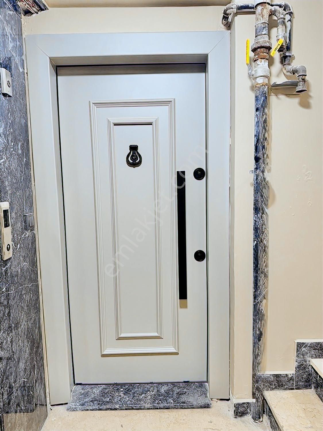 Dikilitaşta Bahçe Kullanım Alanlı Ön Cephe Satılık 1+1 Aire - Görsel 30