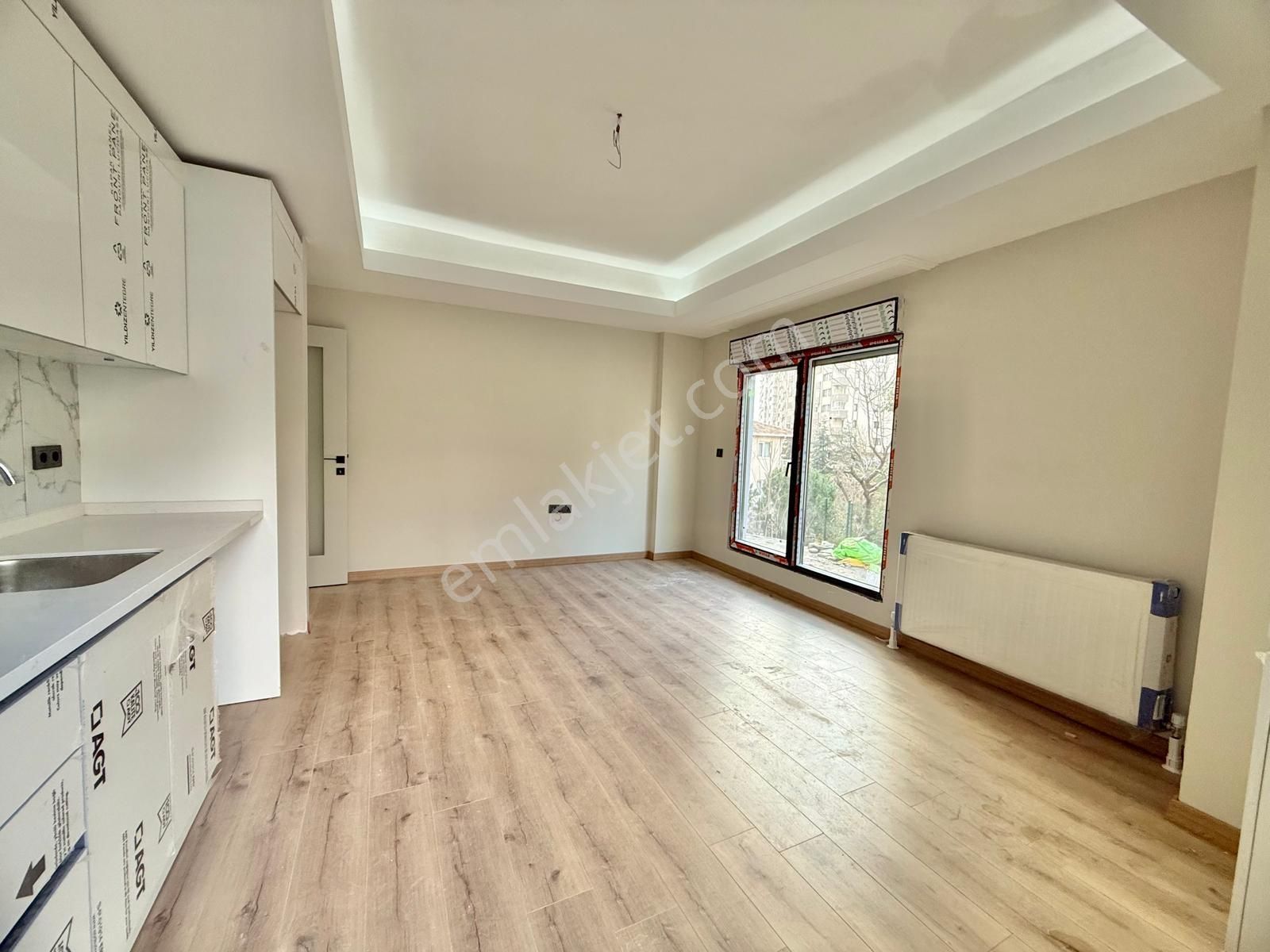 Dikilitaşta Bahçe Kullanım Alanlı Ön Cephe Satılık 1+1 Aire - Görsel 12