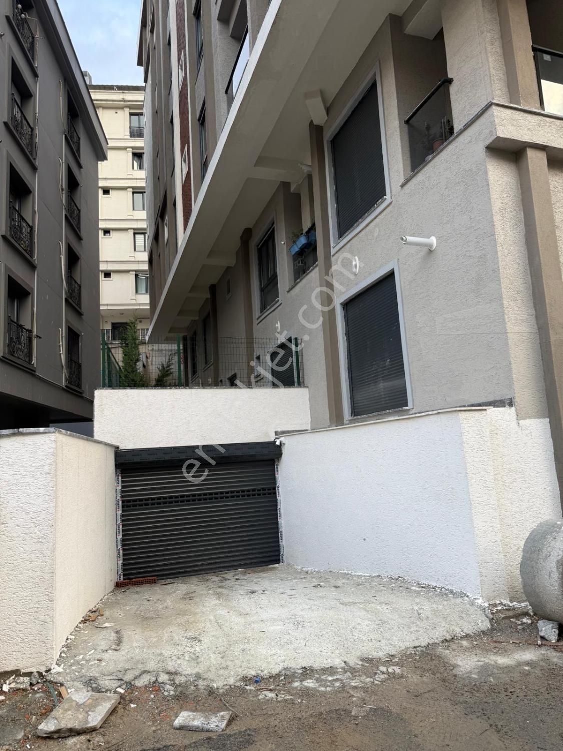 Dikilitaşta Bahçe Kullanım Alanlı Ön Cephe Satılık 1+1 Aire - Görsel 10