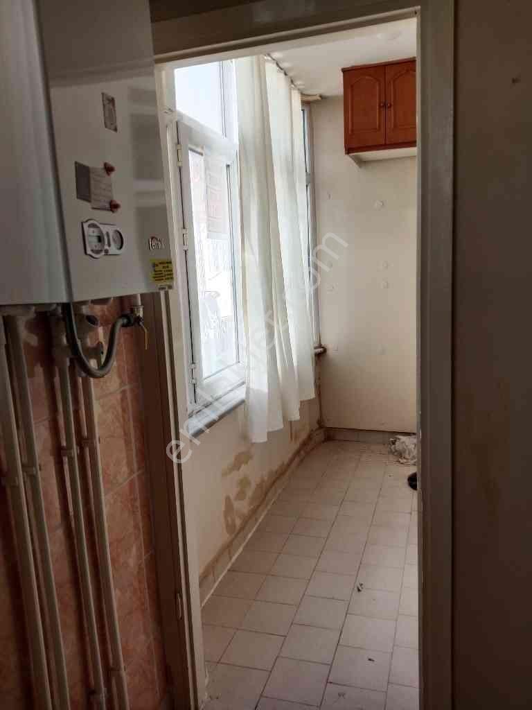 Şemsipaşa Mahallesi'nde Kiralık Ara Kat Daire.. - Görsel 15