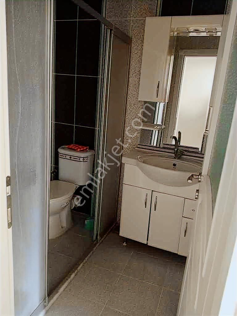 Şemsipaşa Mahallesi'nde Kiralık Ara Kat Daire.. - Görsel 7