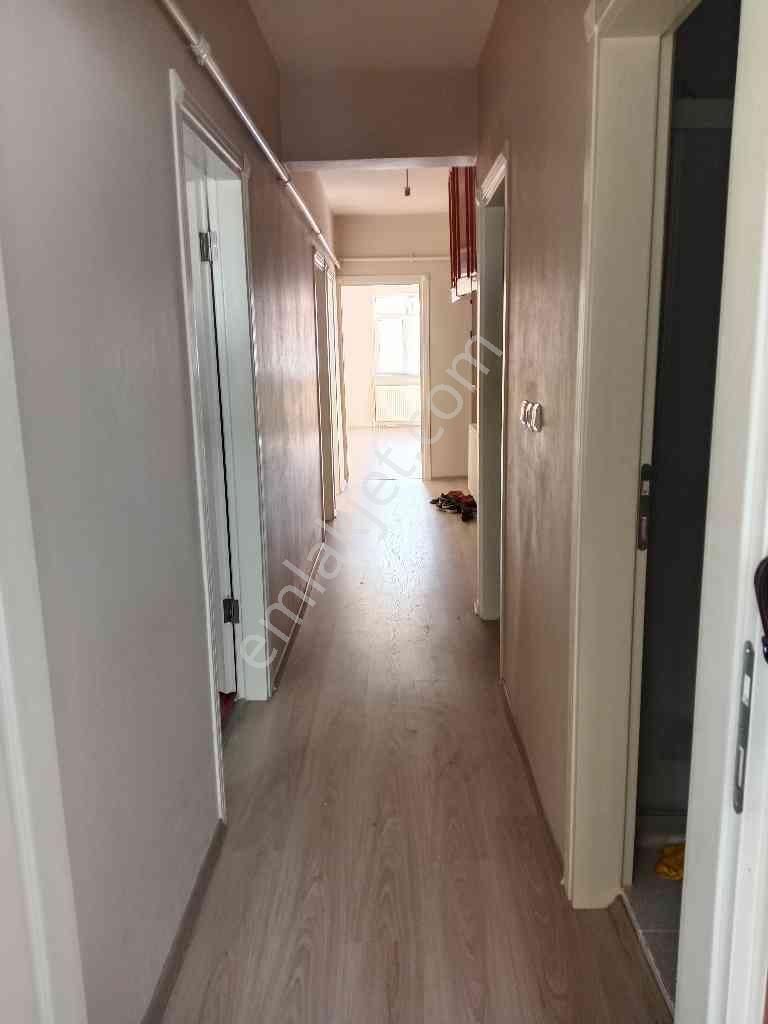 Şemsipaşa Mahallesi'nde Kiralık Ara Kat Daire.. - Görsel 6