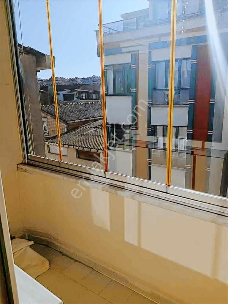 Şemsipaşa Mahallesi'nde Kiralık Ara Kat Daire.. - Görsel 11