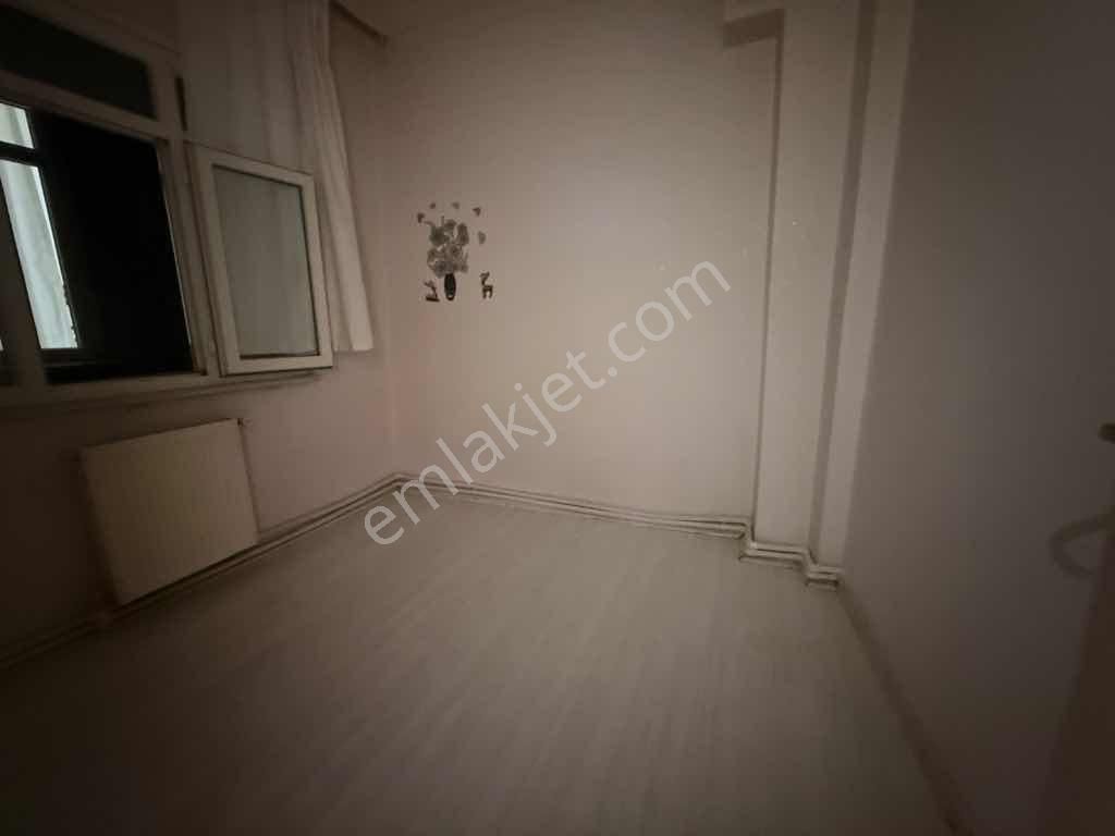 Gaziosmanpaşa'da Metro Ve Hastaneye Yakın, 2+1 Kiralık Daire - Görsel 6