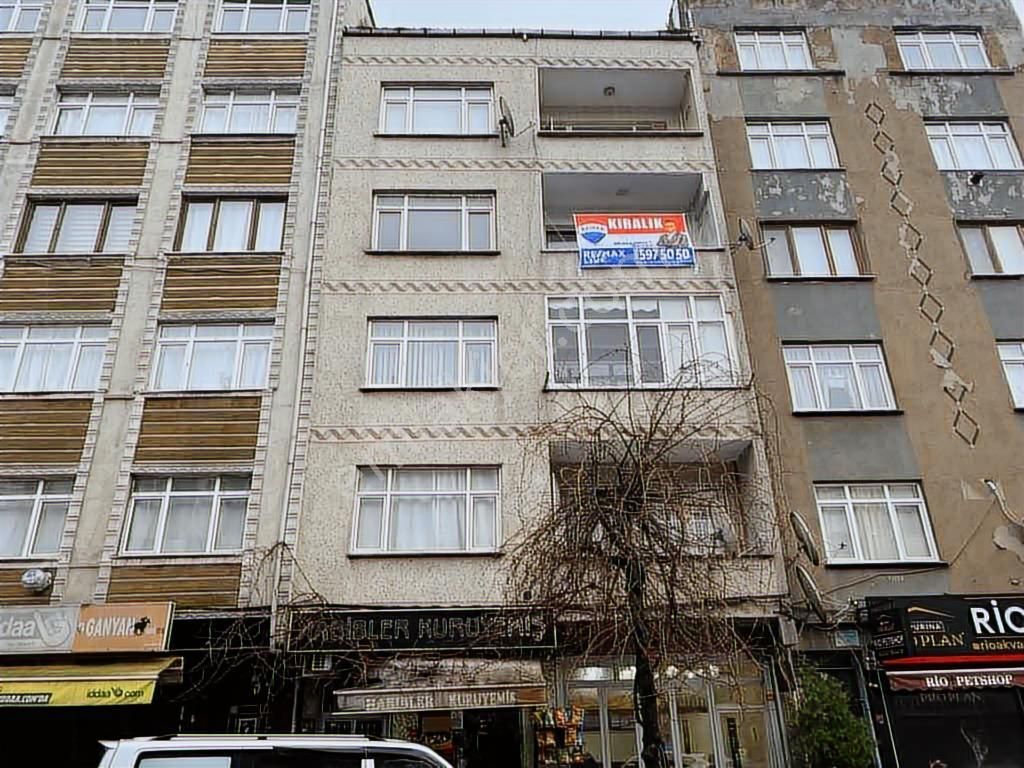 Cebeci Cd Üzeri Kiralık 2+1 Ara Kat İçi Komple Yenilenmiş Daire