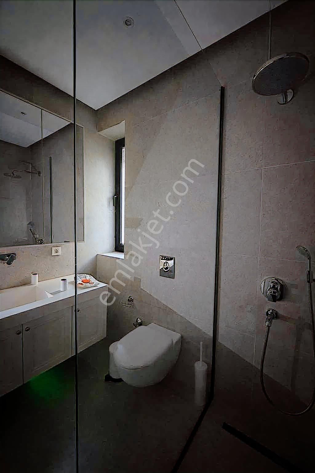 Remax'tan Çengelköy Dosso Dossi'de Ferah Bahçeli Kiralık Dubleks - Görsel 21