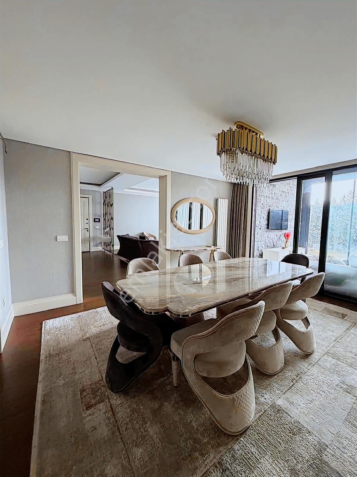 Remax'tan Çengelköy Dosso Dossi'de Ferah Bahçeli Kiralık Dubleks - Görsel 6