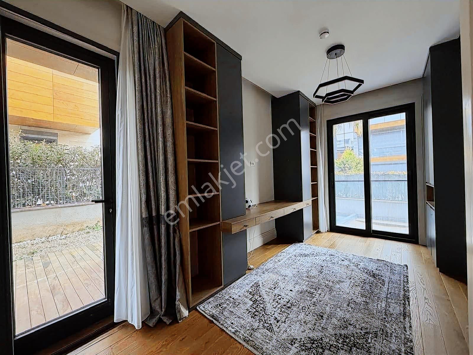 Remax'tan Çengelköy Dosso Dossi'de Ferah Bahçeli Kiralık Dubleks - Görsel 29