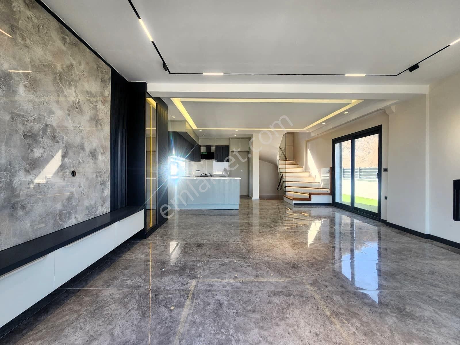 Seferihisar’atatürk Mahallesi’de Elektrikli Araç Şarj İstasyonlu Full Deniz Manzaralı Akıllı Villa - Görsel 10