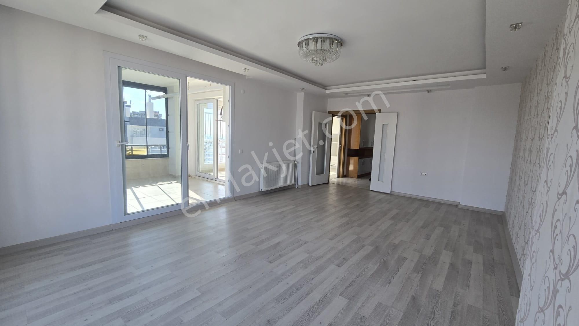 Arve'den İyi Lokasyon,geniş Site İçi Havuzlu,manzaralı 4+1 Daire - Görsel 13