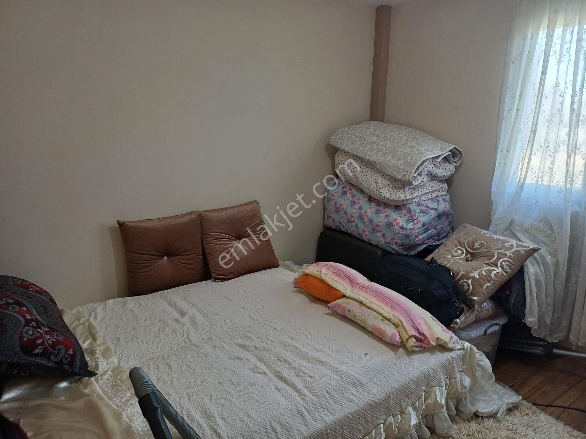 İzmir Menderes Çilemede Ulaşım Önünde 1+1 Evi Elektrik Su Abonelikleri 900 M2 Arsa - Görsel 12