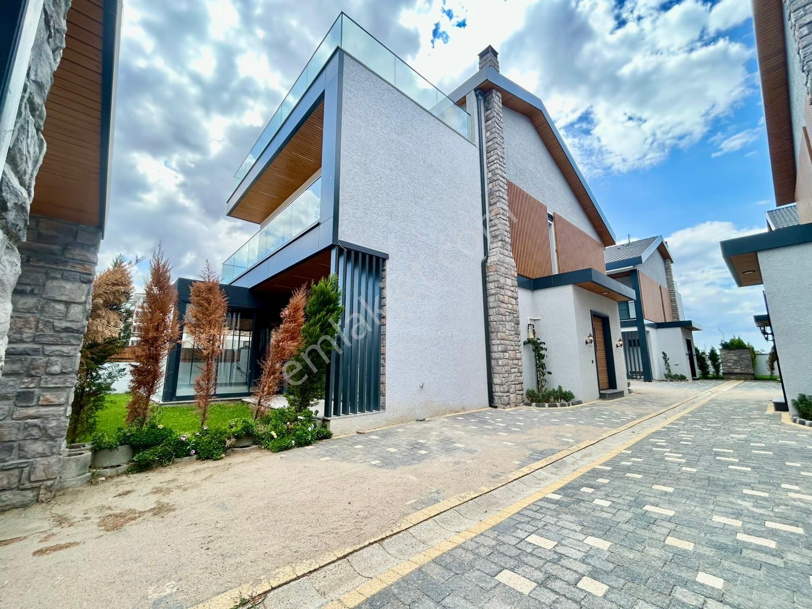 Yüksel'den Edremit'te Site İçinde 4+2 Yeni Nesil Lüx Yaşam Alanı - Görsel 2