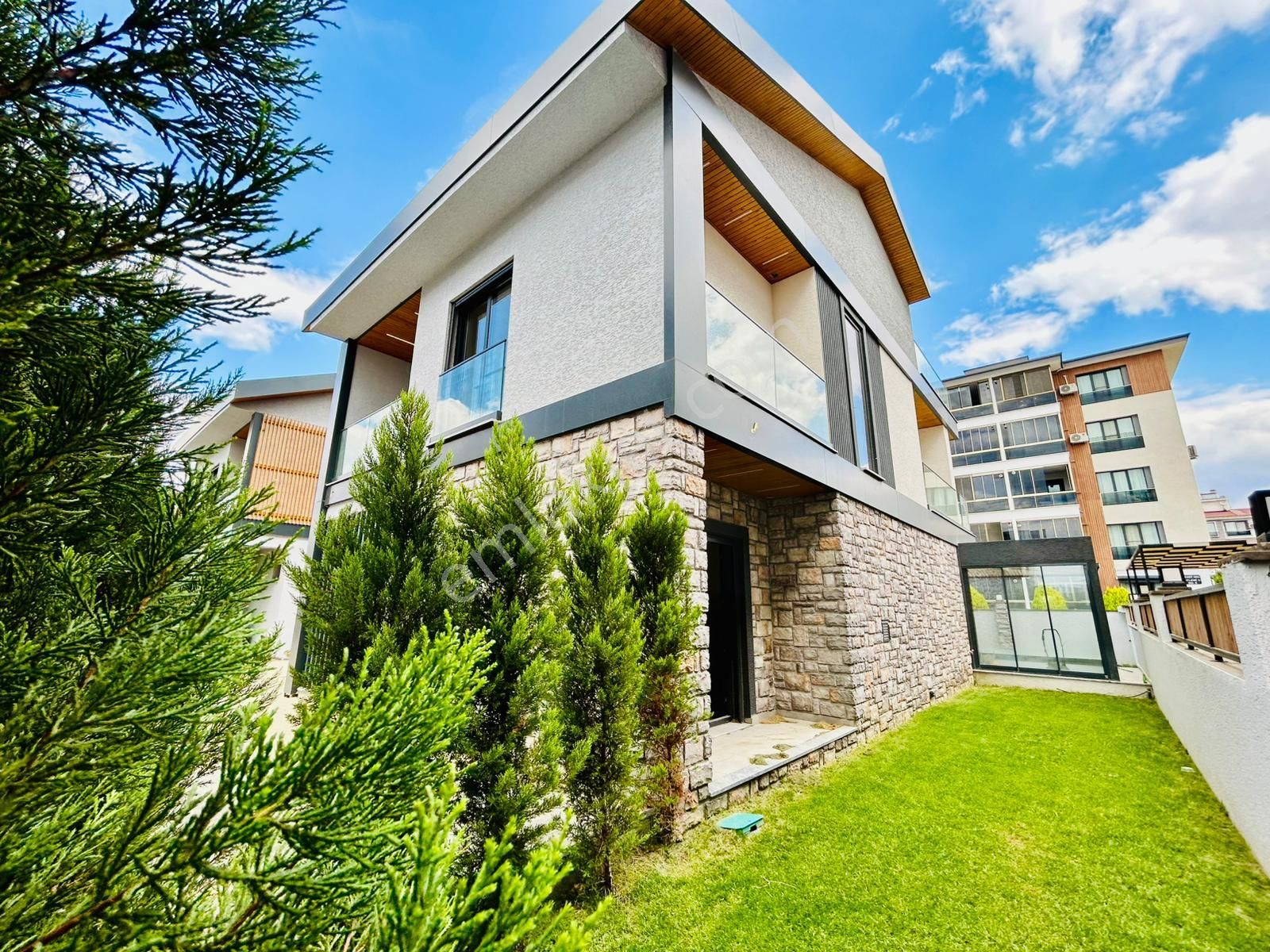 Yüksel'den Edremit'te Site İçinde 4+2 Yeni Nesil Lüx Yaşam Alanı