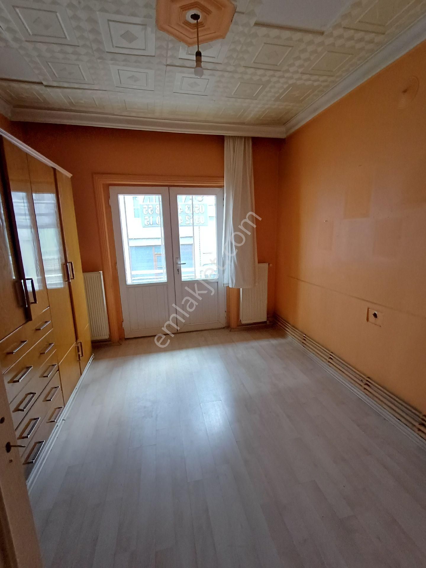 Gazi Caddesi Cephe 2.kat 2+1 Kat - Görsel 16