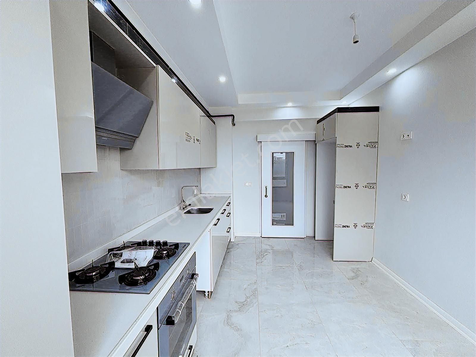 Fa Özbir'den Cumhuriyette Lüx Site İçi Orman Manzaralı Arakat2+1 - Görsel 21