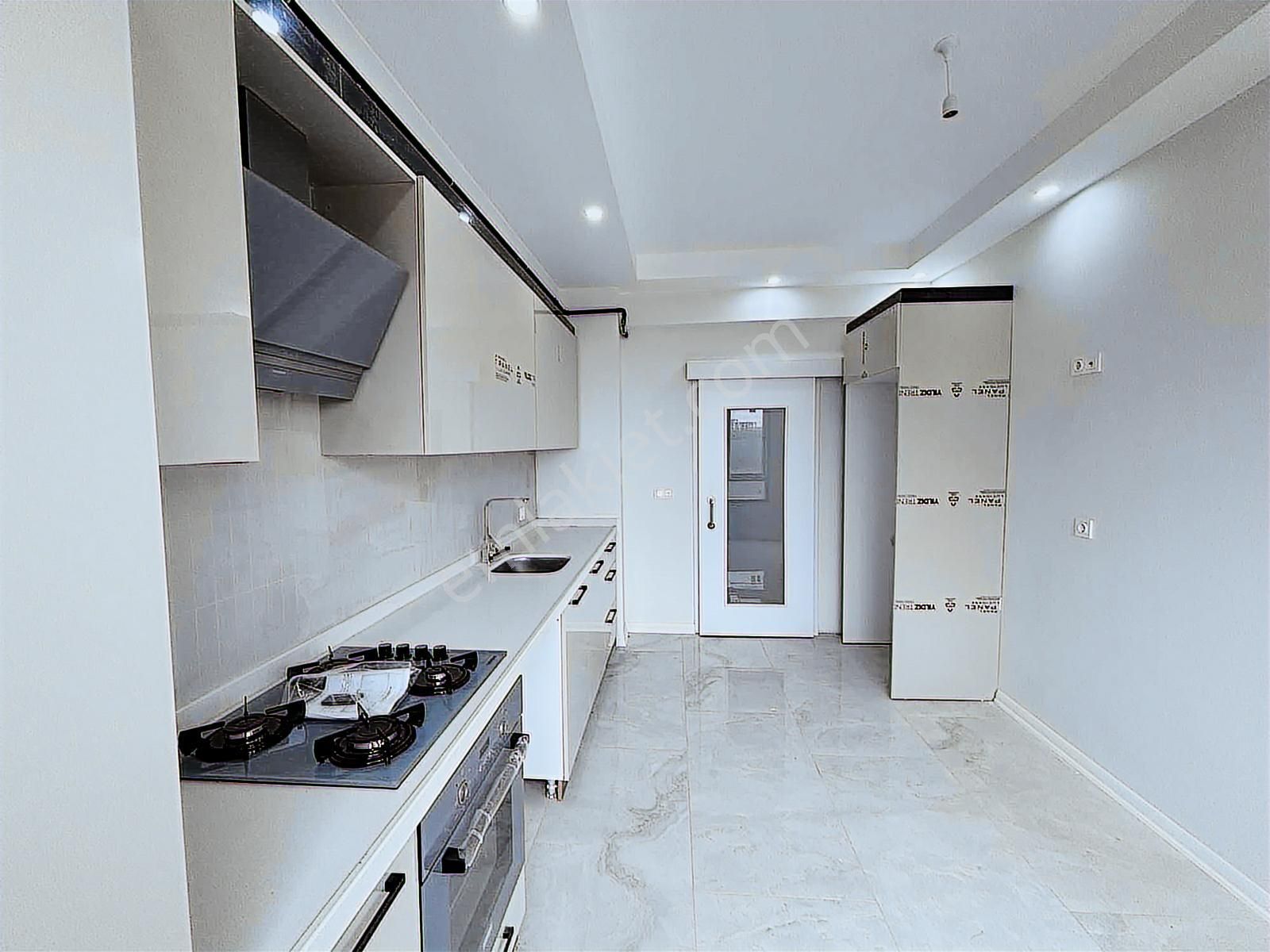 Fa Özbir'den Cumhuriyette Lüx Site İçi Orman Manzaralı Arakat2+1 - Görsel 31