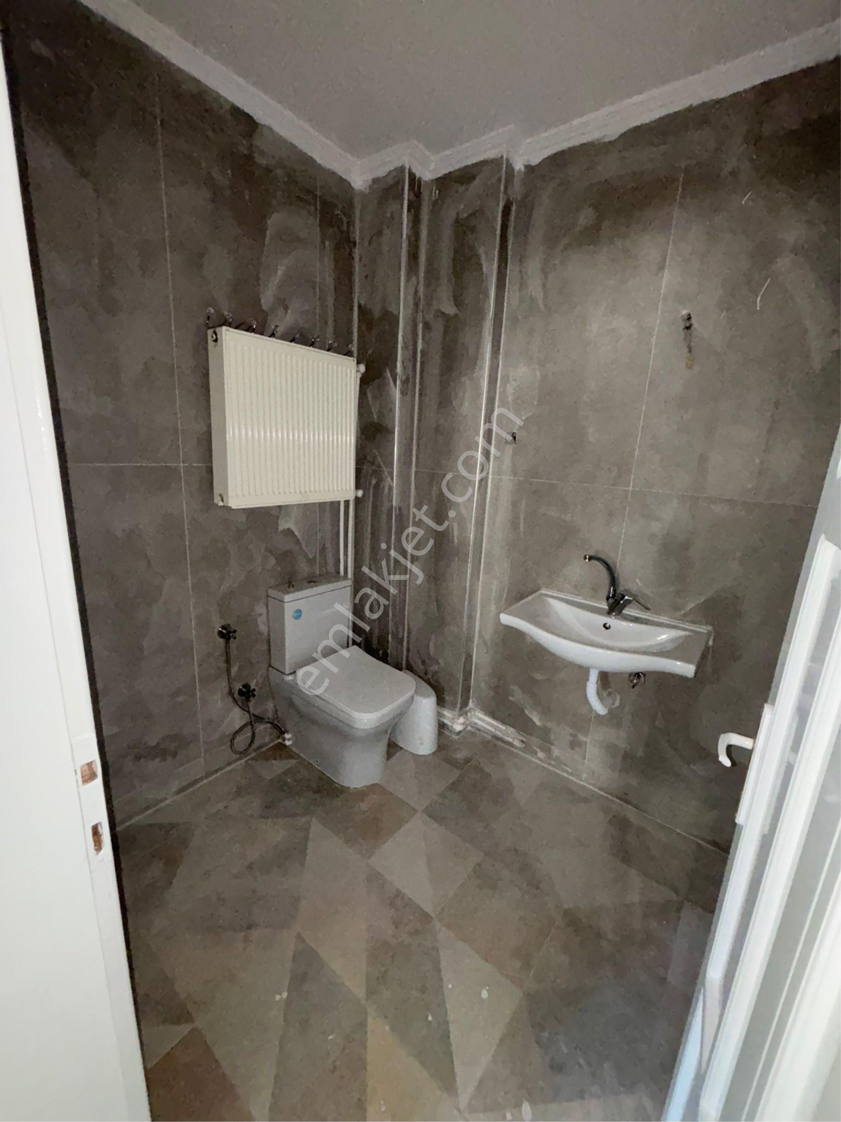 Beymahall Gayrimenkul'den Güvenevler'de 3+1 Bakımı Yapılmış Temiz 3+1 Daire - Görsel 6