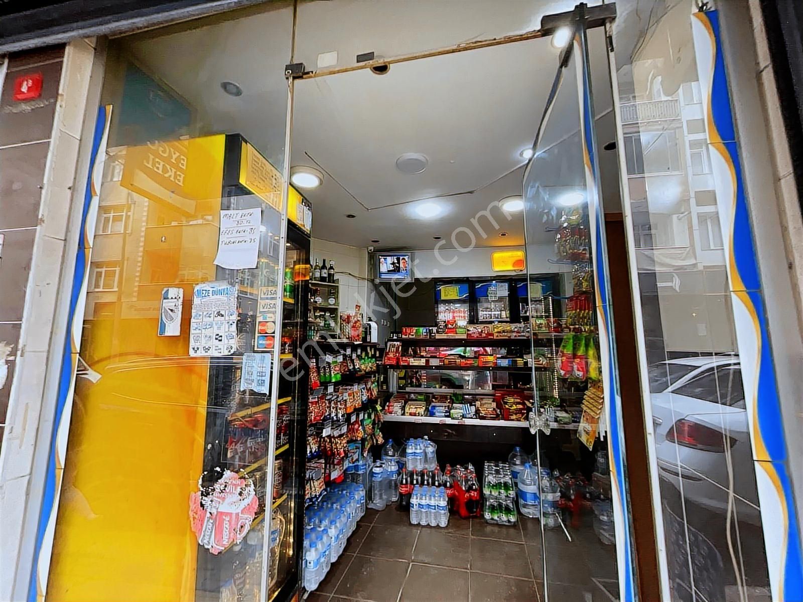 Satılık Bağlar'da Kullanışlı Köşe Başında Yatırımlık Dükkan - Görsel 5