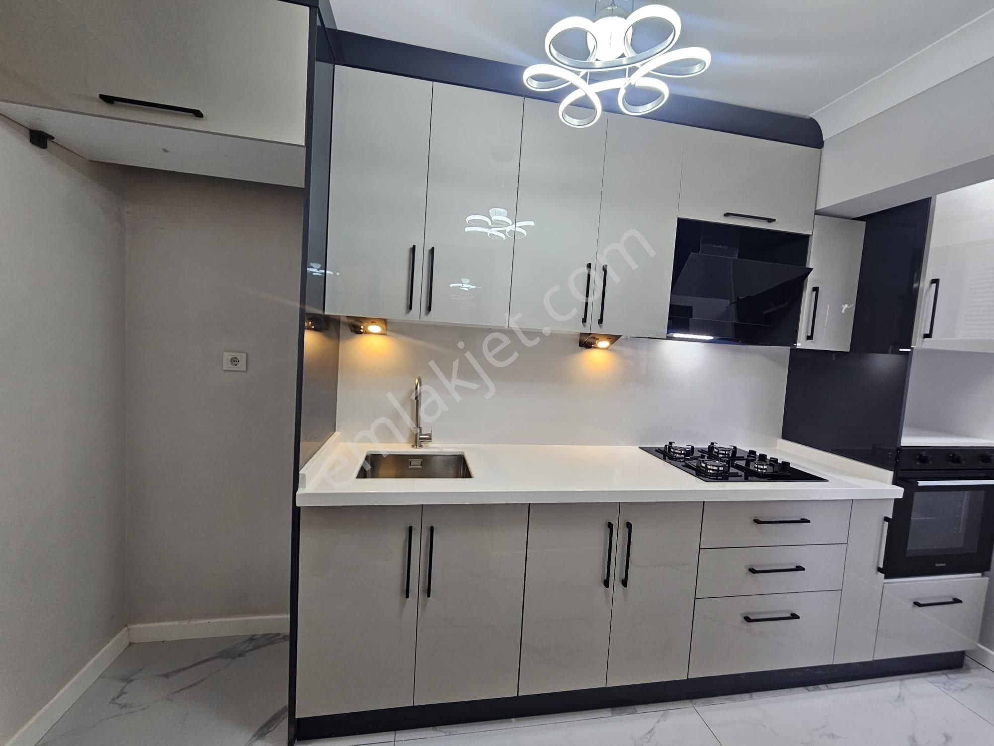 Cantan Emlaktan Akçay Merkezde Yeni Yapılı 2+1 Lüks Tasarım Mutfaklı Fırsat Daire - Görsel 5