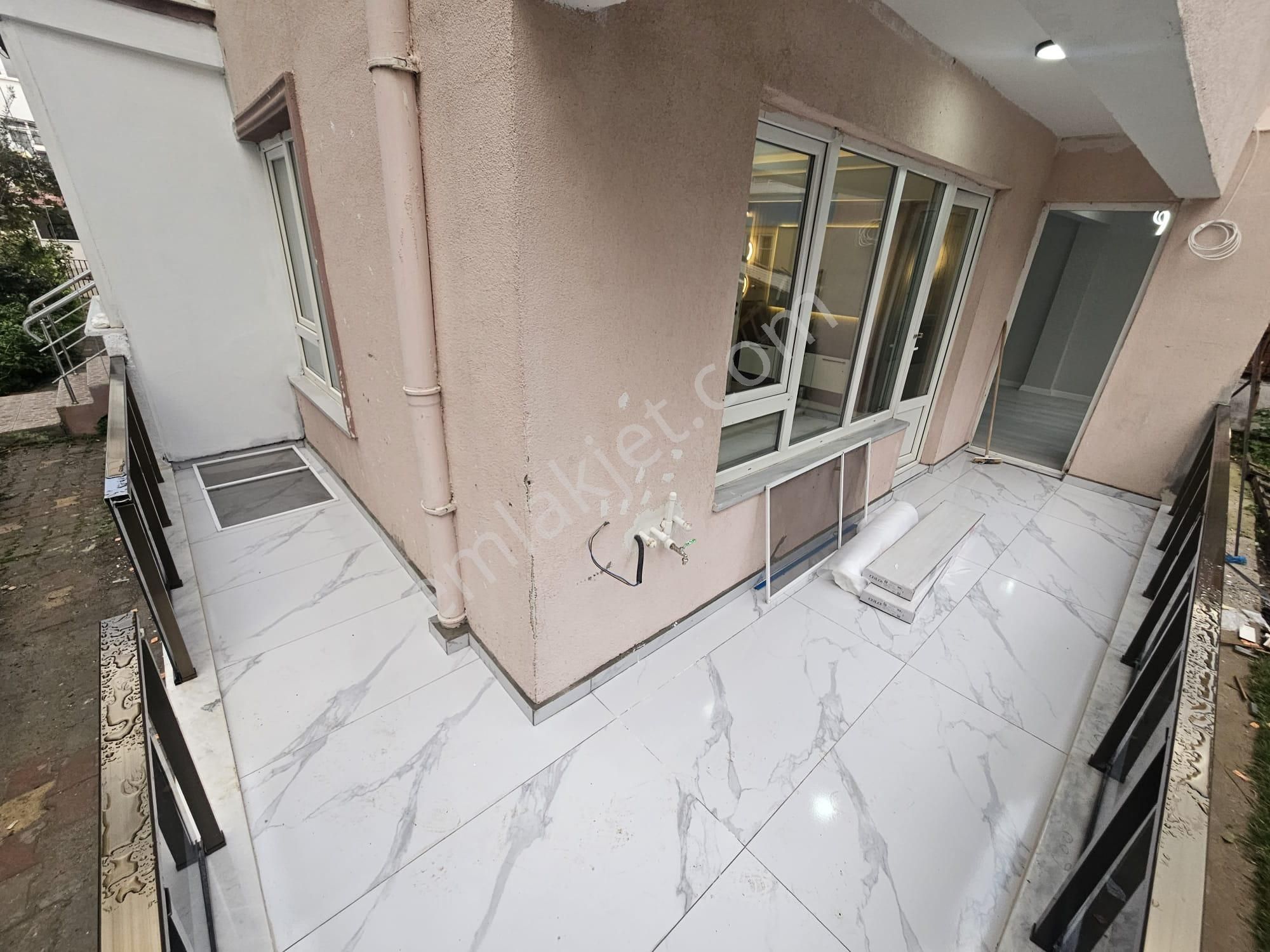 Cantan Emlaktan Akçay Merkezde Yeni Yapılı 2+1 Lüks Tasarım Mutfaklı Fırsat Daire - Görsel 23