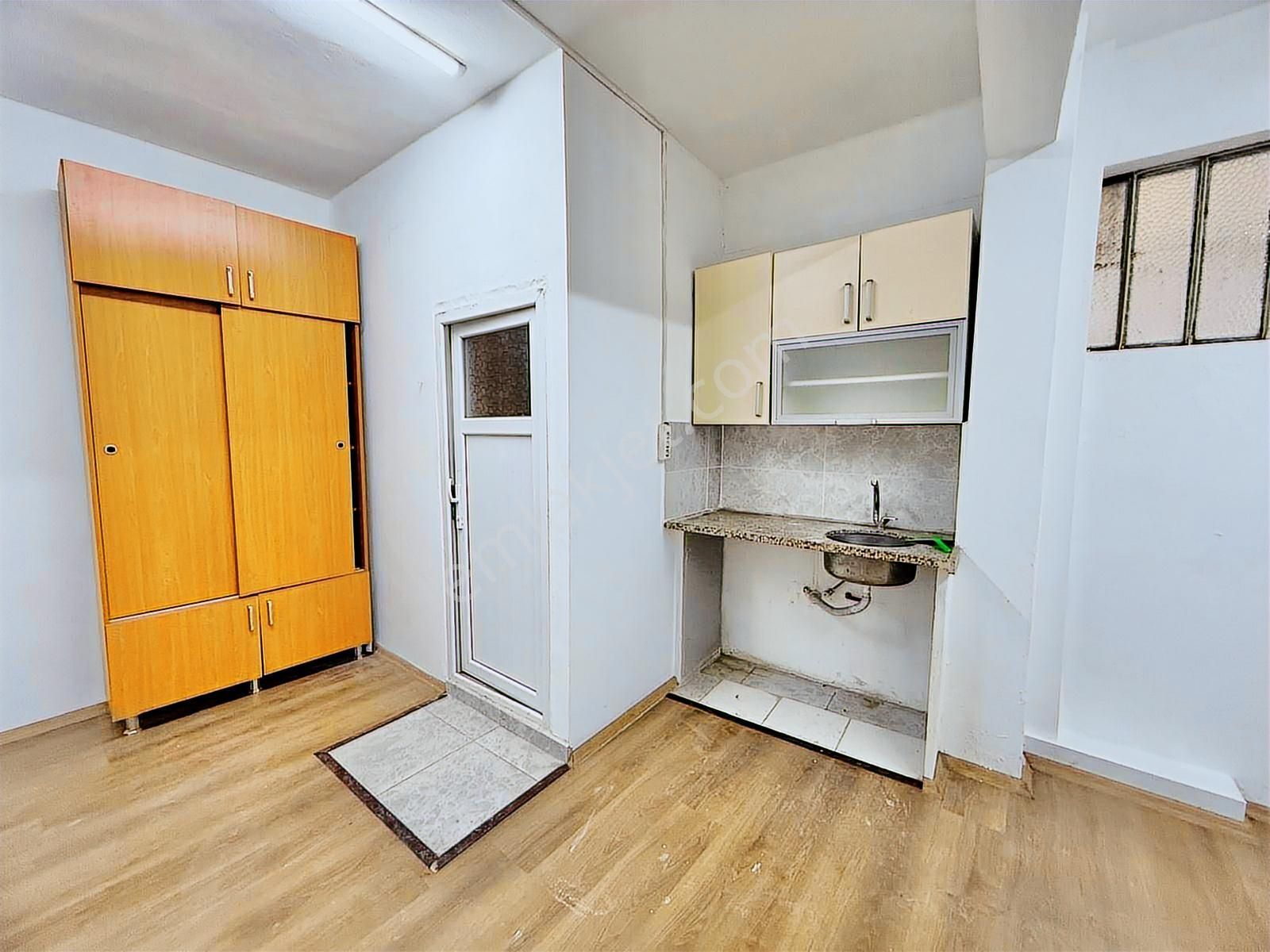 Sultangazi Esentepe Mahallesinde Kiralık Depolu Dükkan (200 M²) - Görsel 18