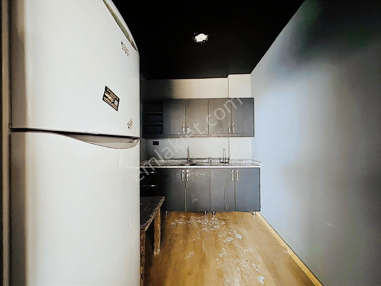 Mecidiyeköy Mahallesi'nde Çift Cephe İşlek 75 M² Kiralık Dükkan - Görsel 6