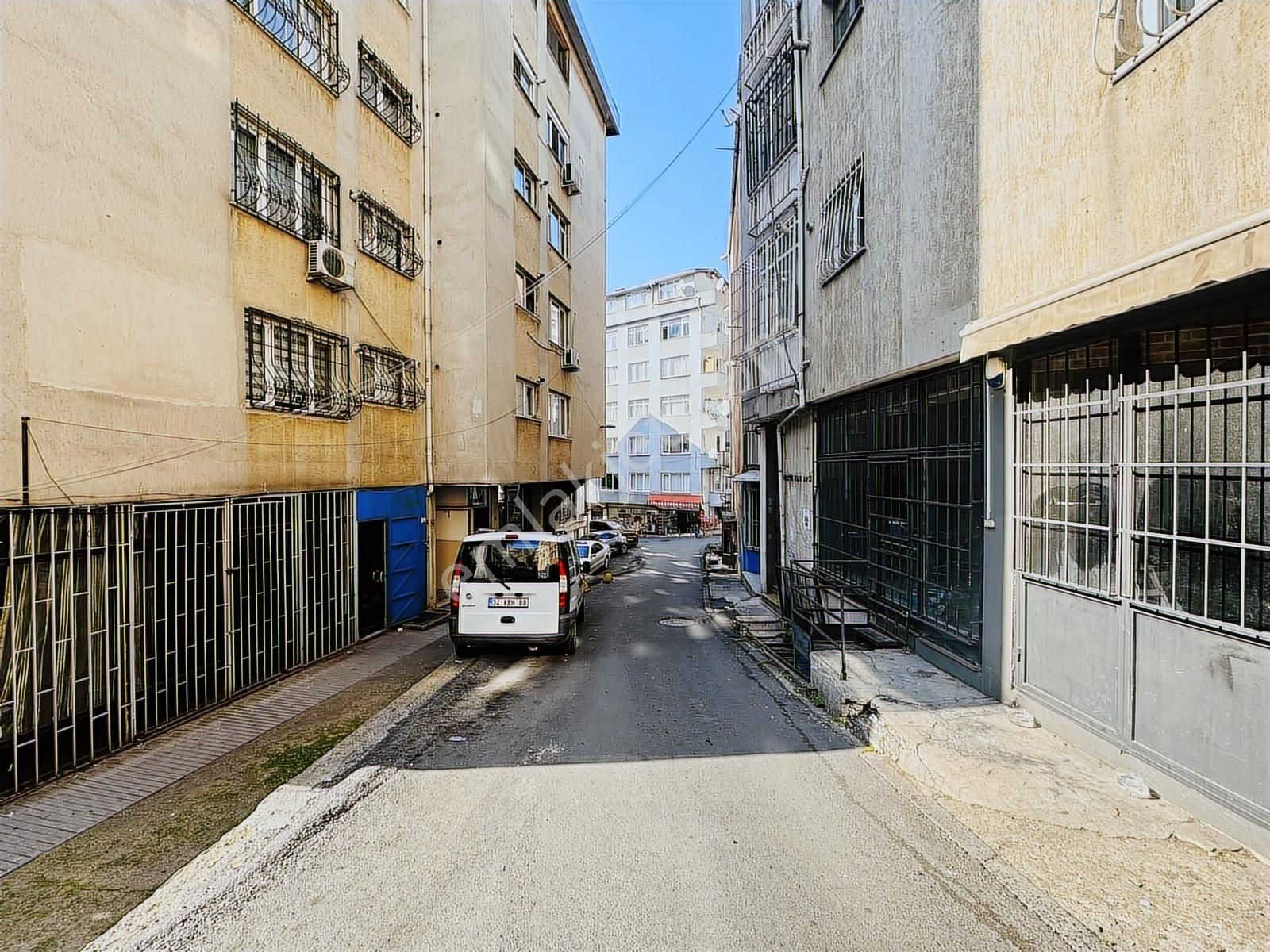Mecidiyeköy Mahallesi'nde Çift Cephe İşlek 75 M² Kiralık Dükkan - Görsel 15