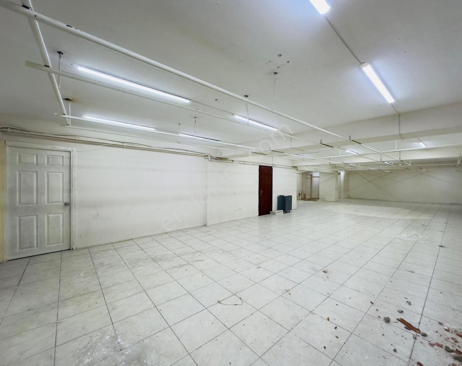 19 Mayıs Mahallesi'nde İşlek Konumda 235 M² Kiralık Dükkan - Görsel 21