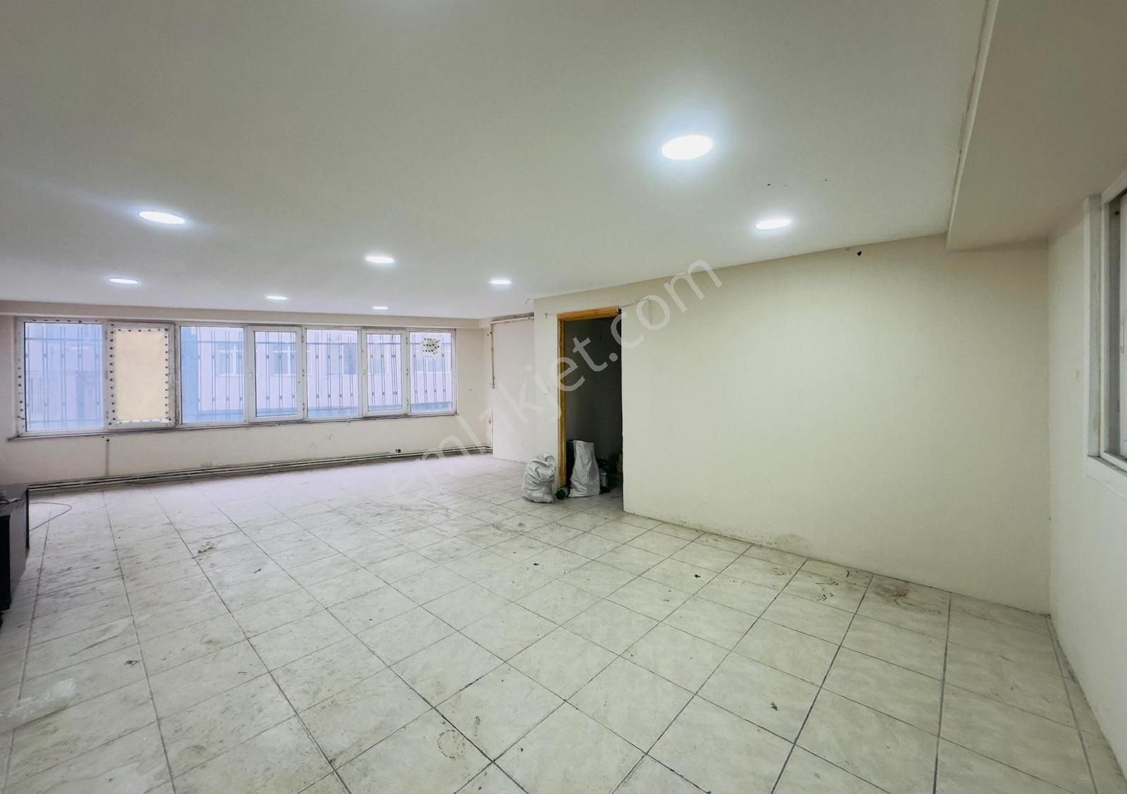 19 Mayıs Mahallesi'nde İşlek Konumda 235 M² Kiralık Dükkan - Görsel 20